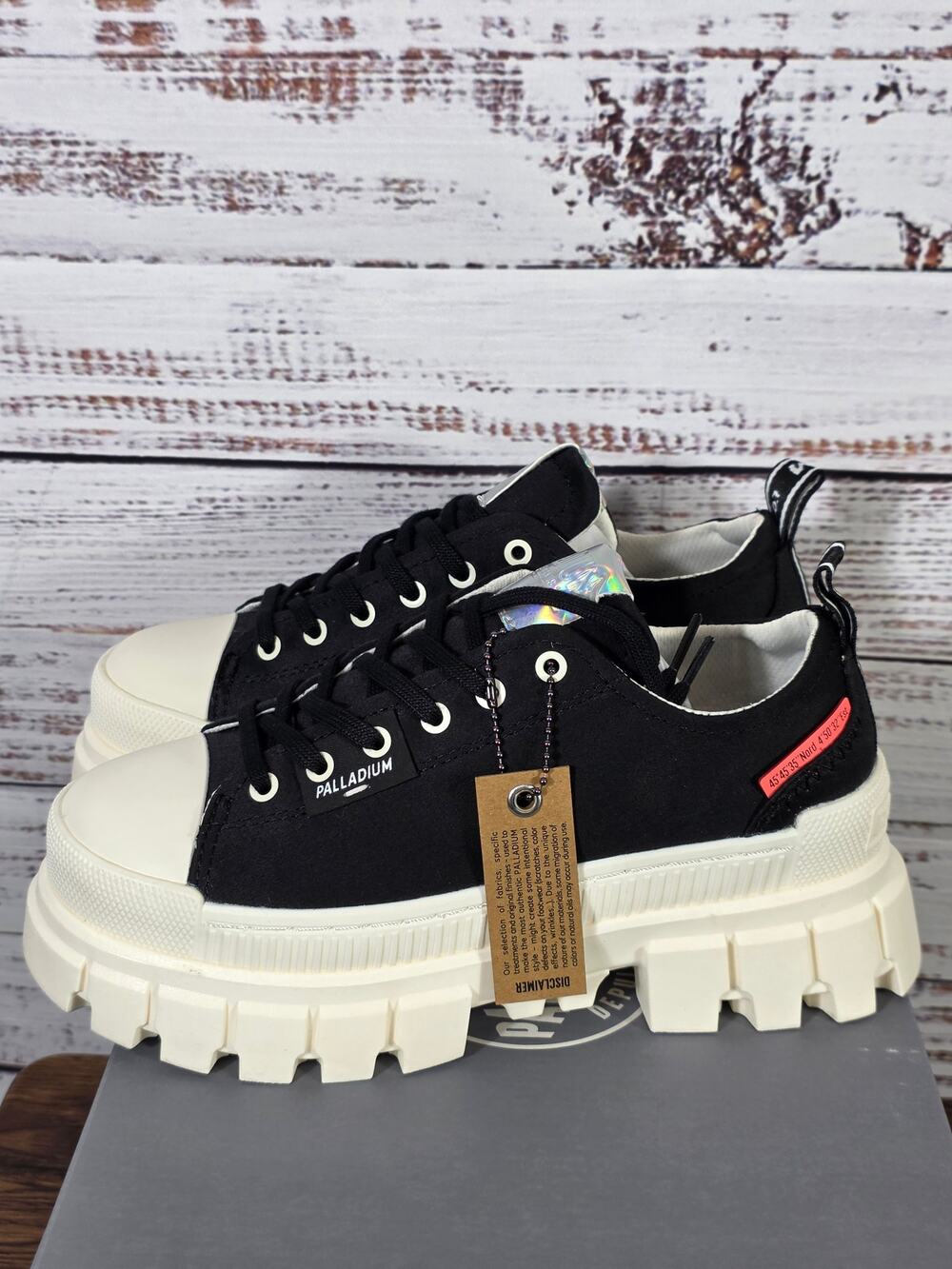 Palladium Revolt LO TX Black White Womens Platform Shoes womens size 6.5 NIB